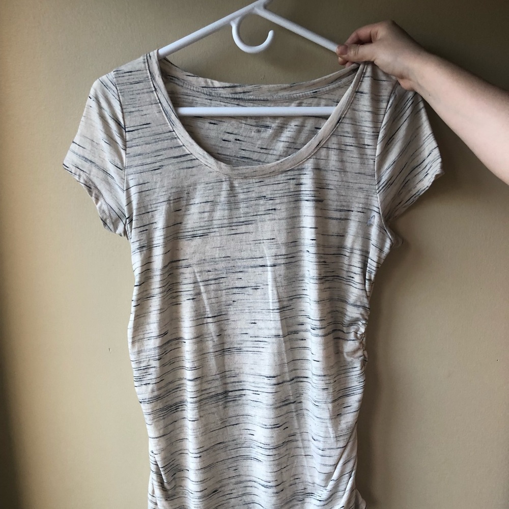 Maternity t shirt